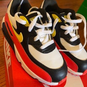 Nike toddler sneakers